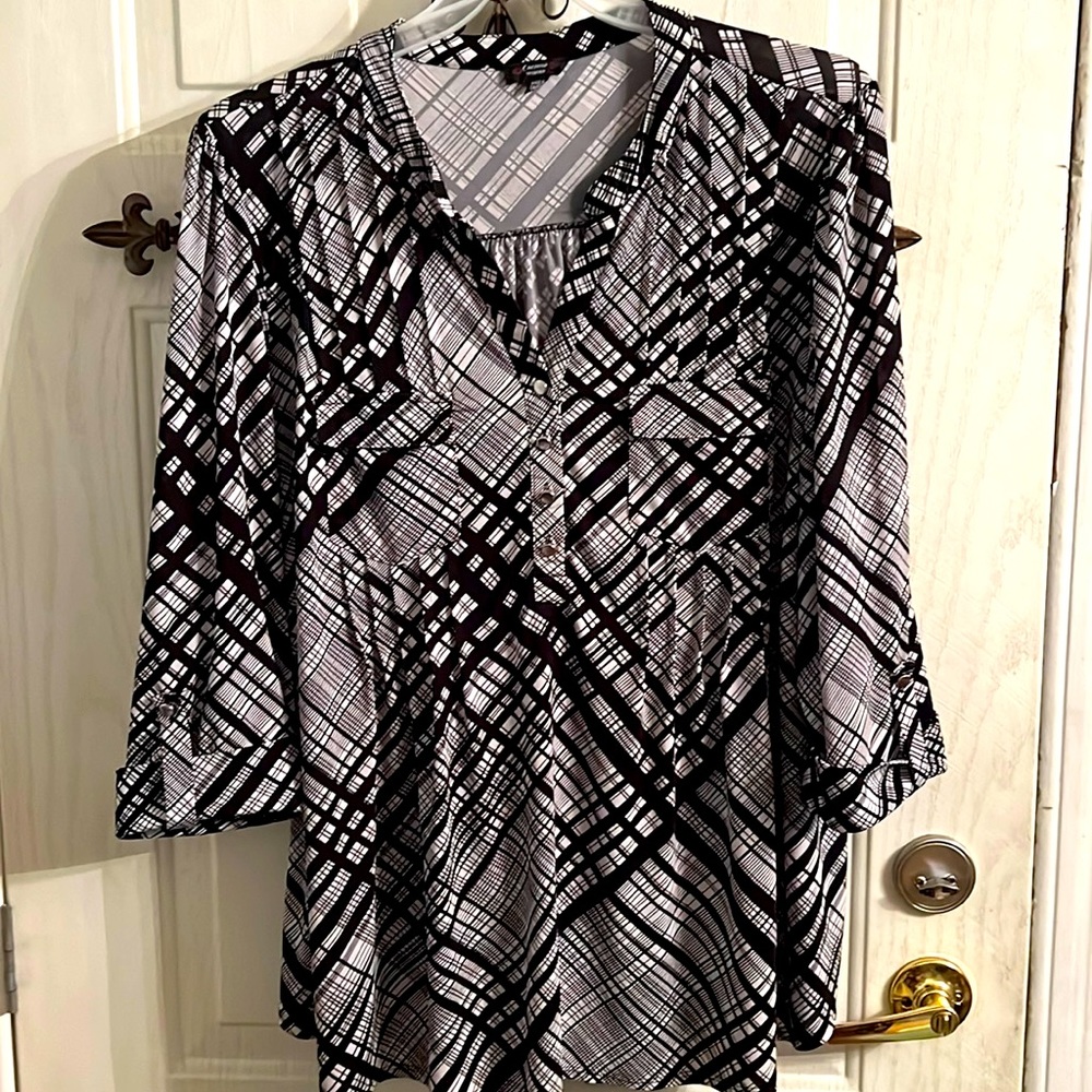3X Cocomo, women, black, and white shirt